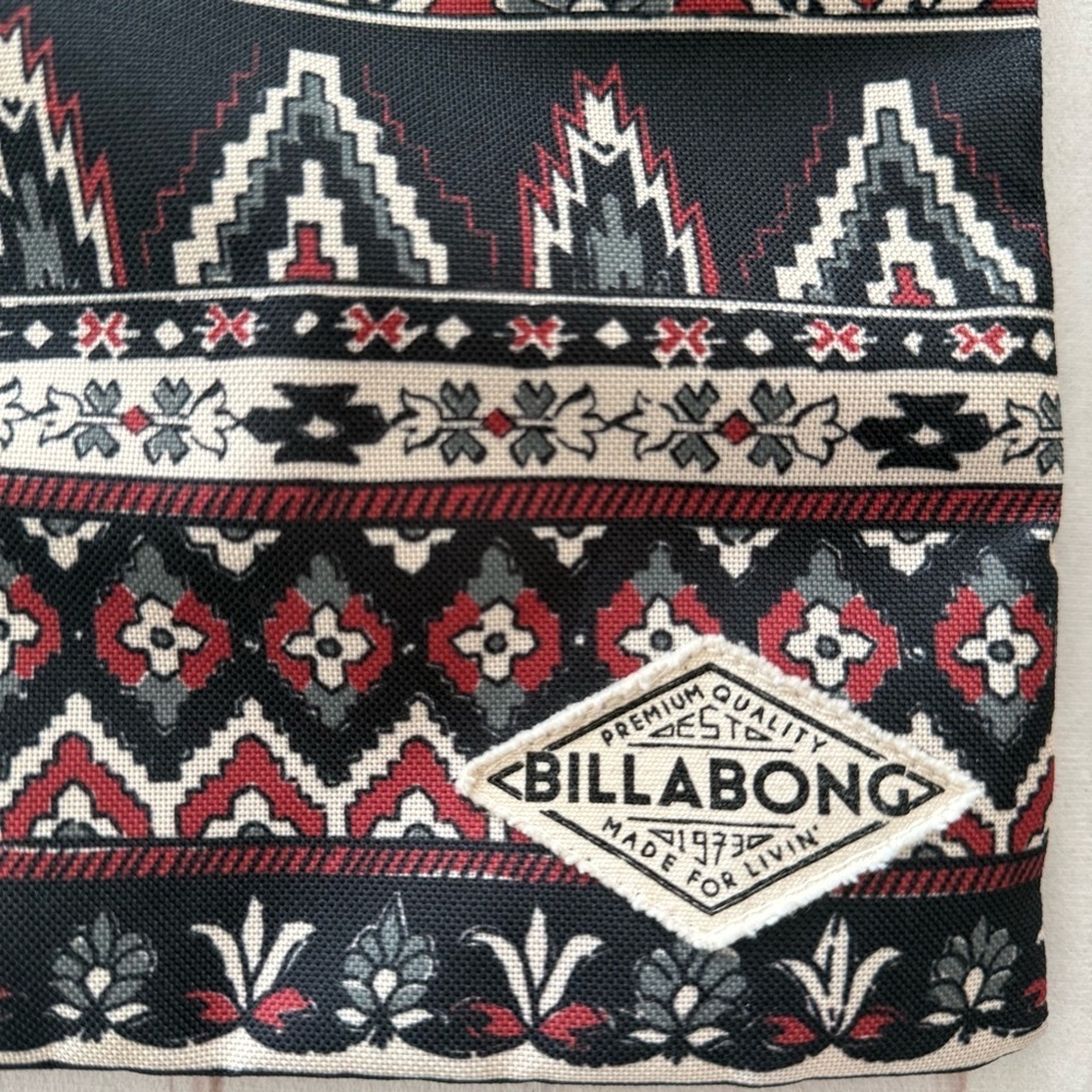 Billabong Aztec Print Multicolor Shoulder Crossbody Bag Purse Boho Casual Travel - Picture 7 of 15